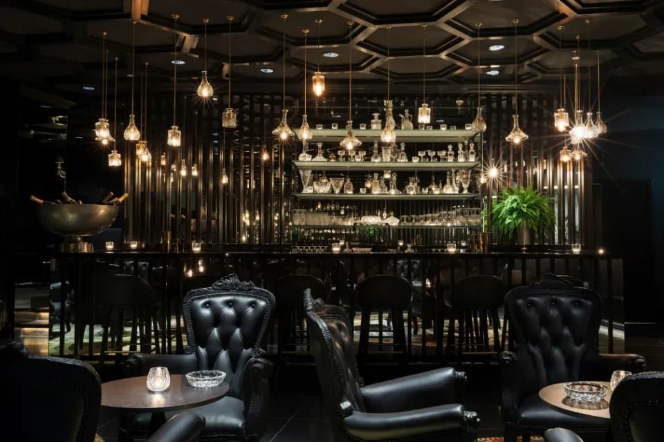 Smoke & Mirrors — photograph from the official venue website